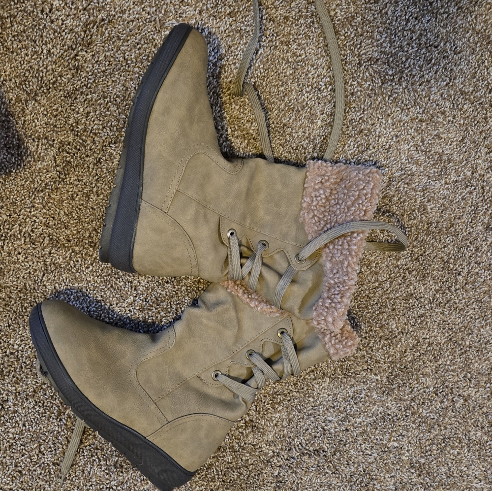 Cozy Tan Lace-Up Boots for Women